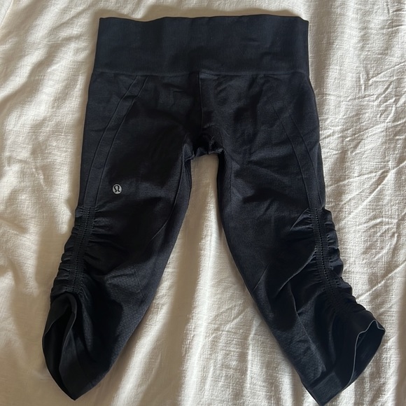 LULULEMON | ebb & flow leggings - Picture 3 of 7